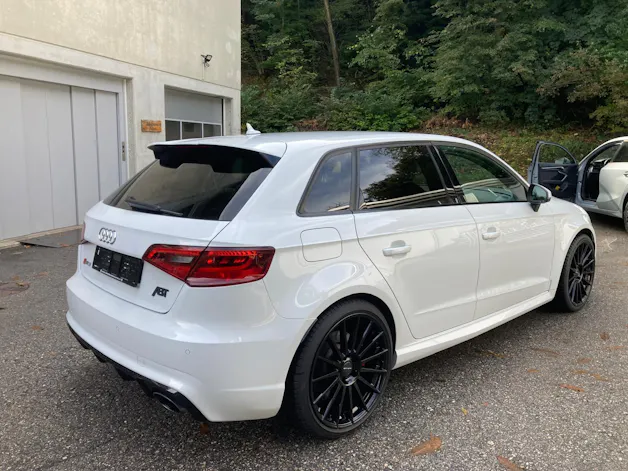 Audi RS3 2.5 TSI quattro S-tronic