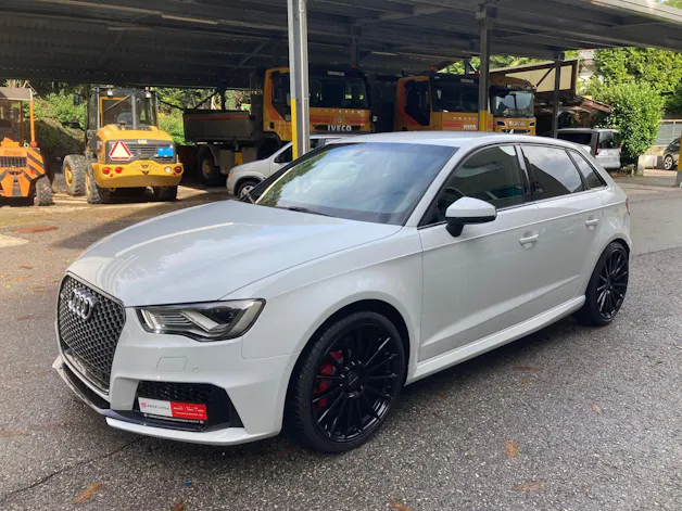 Audi RS3 2.5 TSI quattro S-tronic