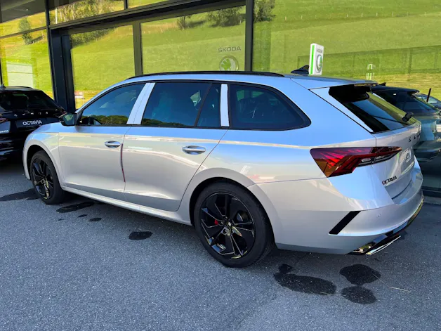 Škoda Octavia Combi 2.0 TDI DSG RS 4x4