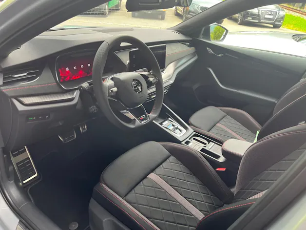 Škoda Octavia Combi 2.0 TDI DSG RS 4x4