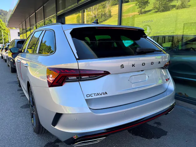 Škoda Octavia Combi 2.0 TDI DSG RS 4x4