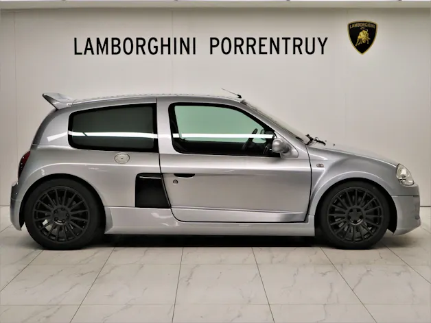 Renault Clio 3.0 V6