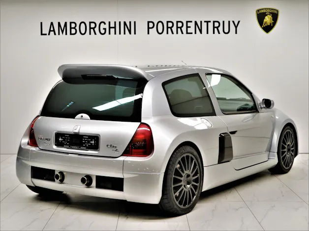 Renault Clio 3.0 V6