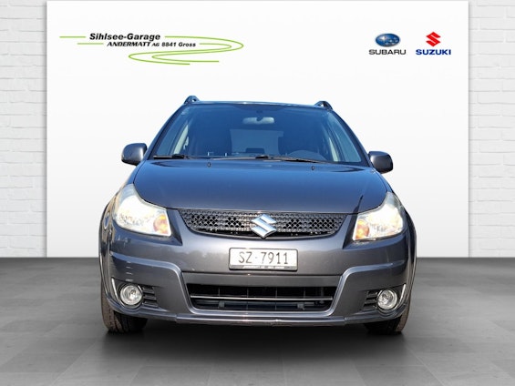First vehicle image