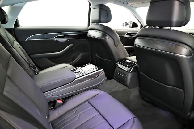 Audi A8 60 L TFSI e quattro tiptronic
