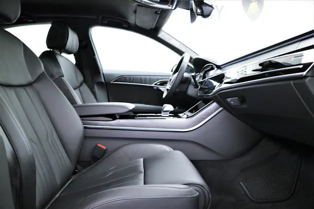 Audi A8 55 TFSI quattro tiptronic