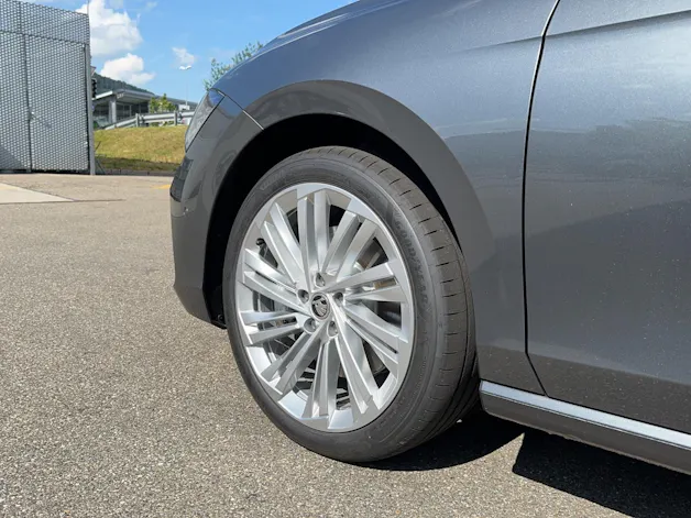 Škoda Superb Combi 2.0 TDi Selection 4x4 DSG