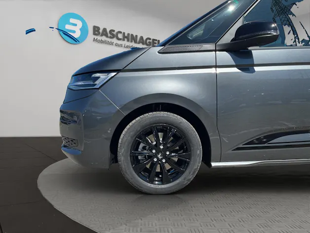 VW Multivan 2.0 TSI Life Edition DSG