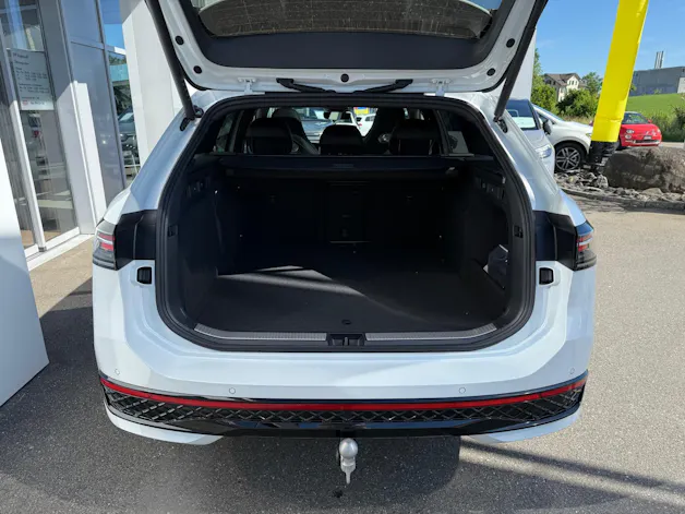 VW Passat Variant 1.5 TSI evo2 Plug-In- Hybrid R-Line DSG