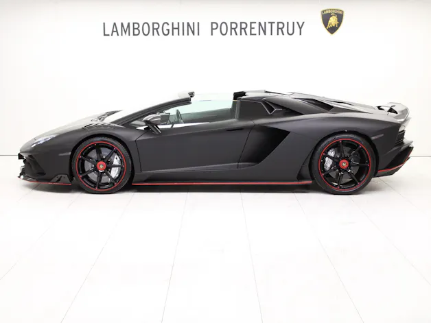 Lamborghini Aventador S LP740-4 Roadster E-Gear