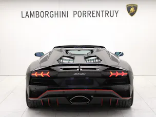Lamborghini Aventador S LP740-4 Roadster E-Gear
