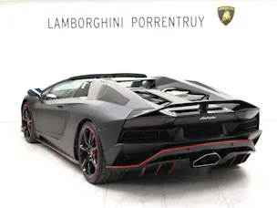 Lamborghini Aventador S LP740-4 Roadster E-Gear