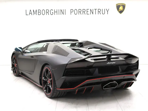 Lamborghini Aventador S LP740-4 Roadster E-Gear