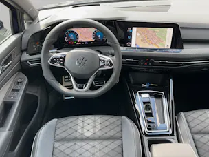 VW Golf 1.5 eTSI mHEV ACT R-Line DSG