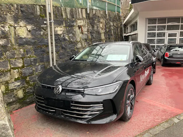 VW Passat Variant 2.0 TDI evo Elegance DSG