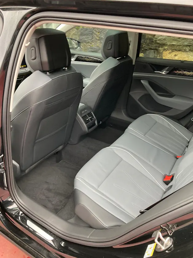 VW Passat Variant 2.0 TDI evo Elegance DSG