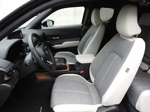 Mazda MX-30 e-Skyactiv R-EV Advantage