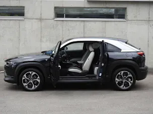 Mazda MX-30 e-Skyactiv R-EV Advantage