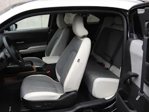 Mazda MX-30 e-Skyactiv R-EV Advantage