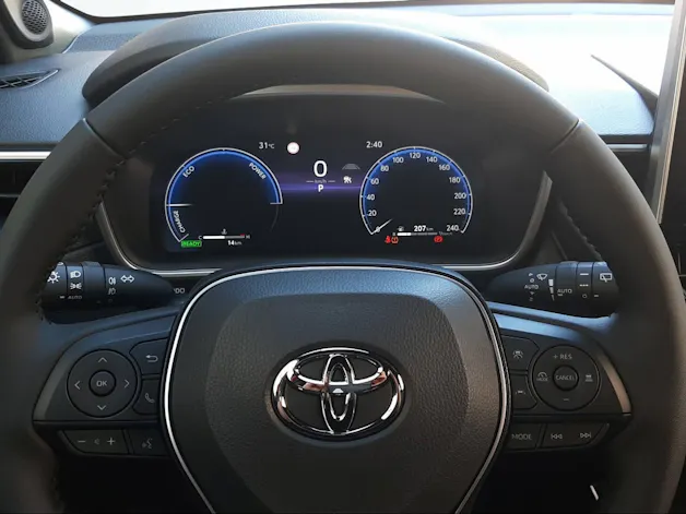 Toyota Corolla Cross 2.0 HSD Premium AWD-i