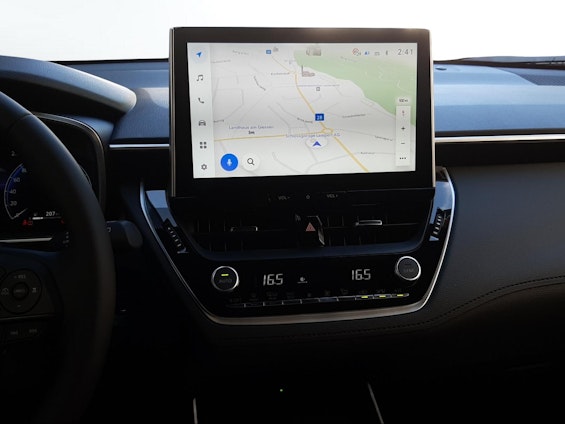 Vehicle image 10