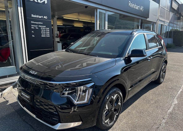 First vehicle image First vehicle image