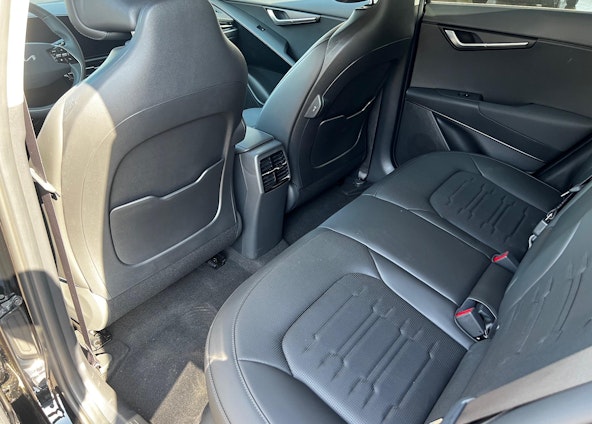 Vehicle image 6 Vehicle image 6