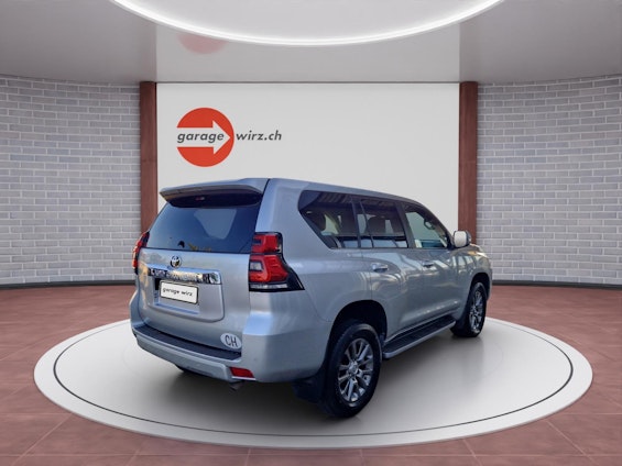 Vehicle image 4 Vehicle image 4