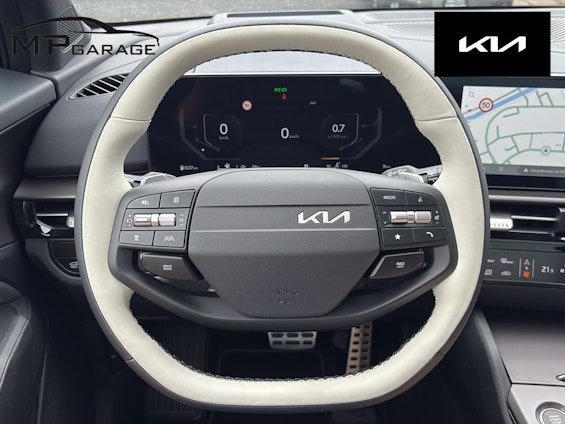 Vehicle image 8 Vehicle image 8