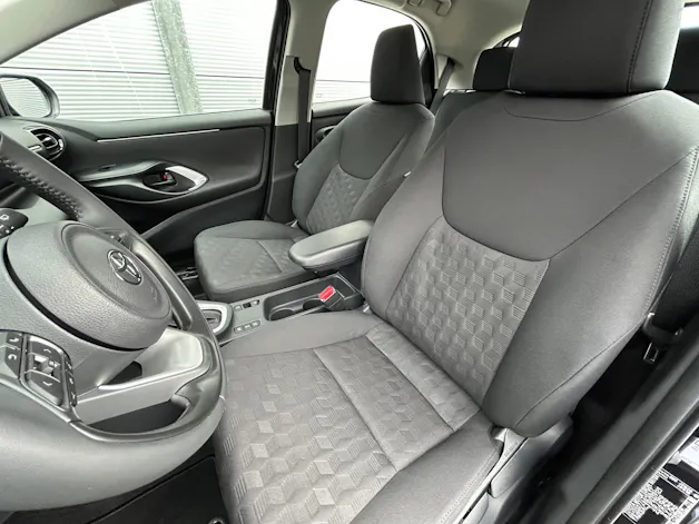 Toyota Yaris 1.5 VVT-i HSD Comfort