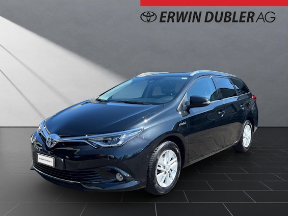 First vehicle image