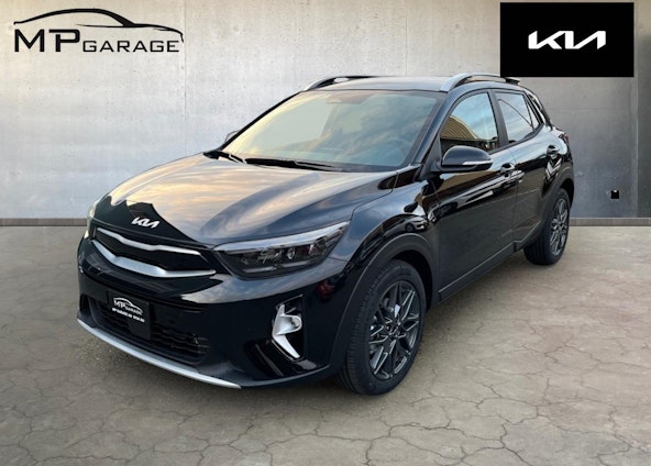 First vehicle image First vehicle image