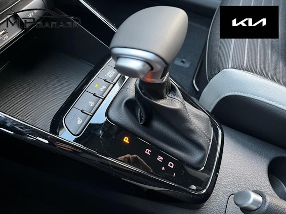 Vehicle image 11 Vehicle image 11