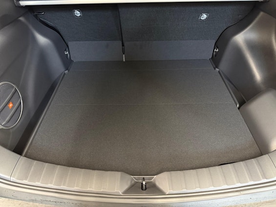 Vehicle image 10 Vehicle image 10