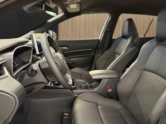 Vehicle image 11 Vehicle image 11