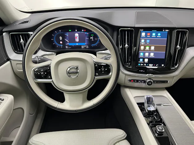 Volvo XC60 2.0 T8 TE Plus Bright eAWD / Jetzt mit attraktivem 1.9% Leasing!