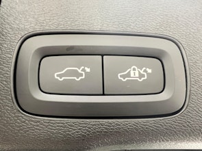 Vehicle image VOLVO XC60 2.0 T8 TE Plus Bright eAWD