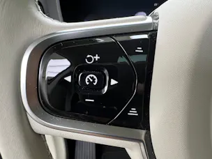 Volvo XC60 2.0 T8 TE Plus Bright eAWD / Jetzt mit attraktivem 1.9% Leasing!