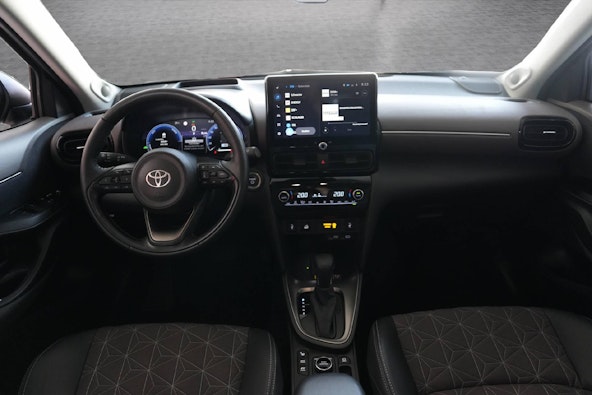 Vehicle image 6