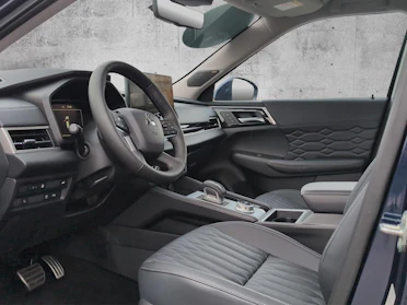 MITSUBISHI OUTLANDER 10