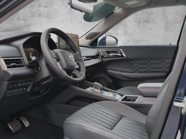 MITSUBISHI OUTLANDER 10