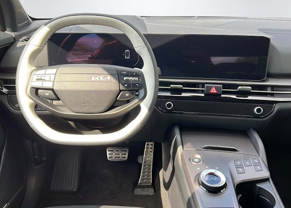 Vehicle image 5 Vehicle image 5