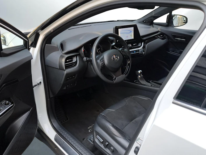 Fahrzeugbild TOYOTA C-HR