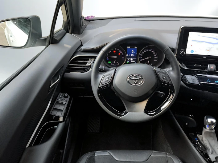 Fahrzeugbild TOYOTA C-HR