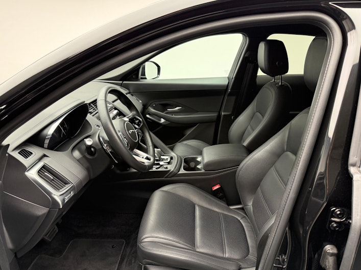 Vehicle image JAGUAR E-PACE