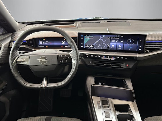 Vehicle image 4 Vehicle image 4