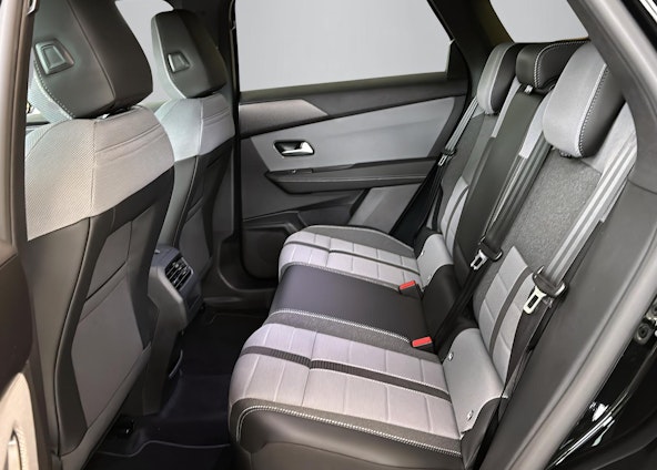 Vehicle image 6 Vehicle image 6