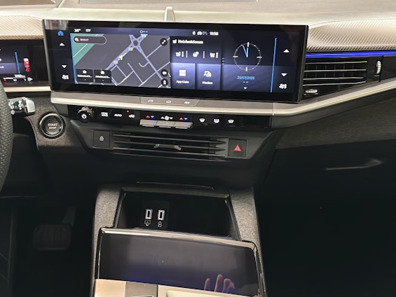 Vehicle image 5 Vehicle image 5