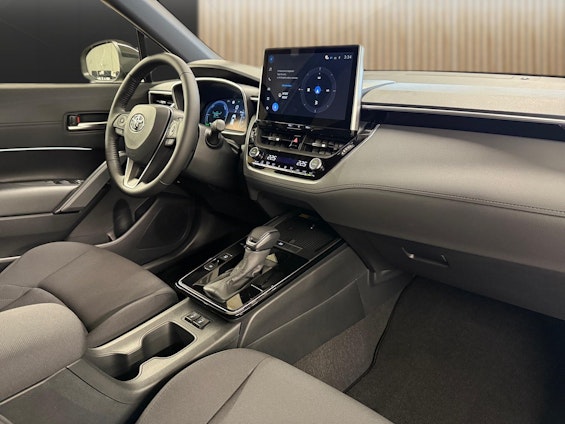 Vehicle image 14