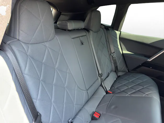 BMW iX xDrive45